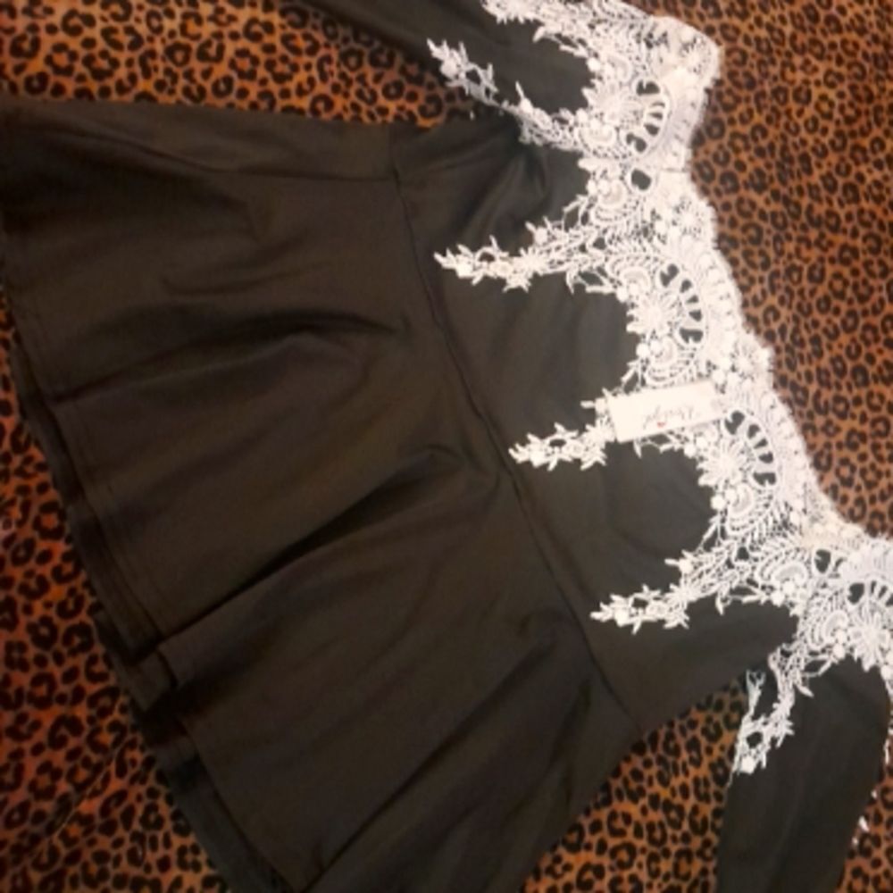 🤠NWT Rosegal Pleated Blouse with Lace Size 4XL